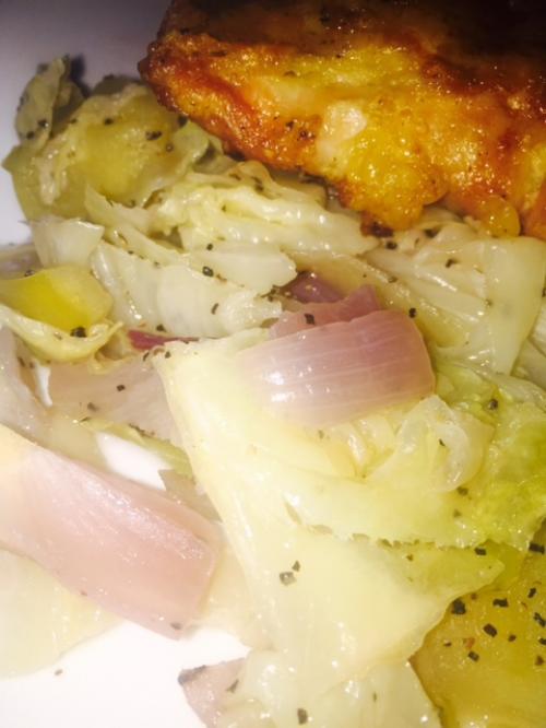 Recipe Fried Cabbage with Apples