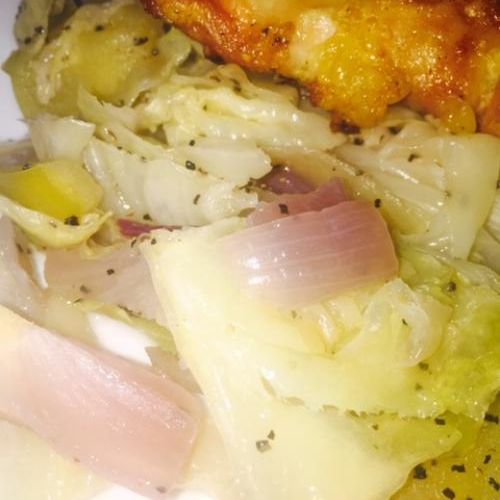 Fried Cabbage with Apples